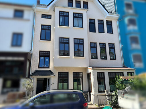 Neuer Fassadenanstrich für Altbau